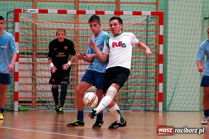 Zdjęcie w galerii na portalu naszraciborz.pl: Pędzące Byki lepsze od Xpres.pl wiadomości z regionu