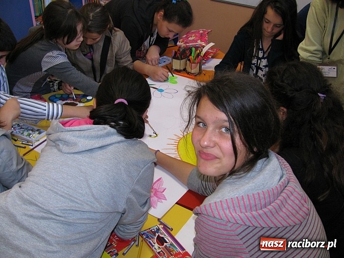 Zdjęcie w galerii na portalu naszraciborz.pl: Po naukę nad Morze Czarne wiadomości z regionu