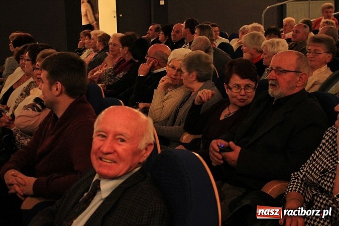 Zdjęcie w galerii na portalu naszraciborz.pl: Aktywni seniorzy świętowali w Strzesze wiadomości z regionu