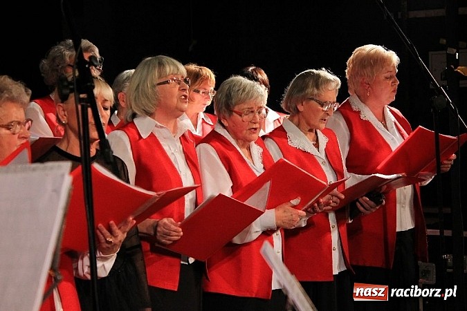 Zdjęcie w galerii na portalu naszraciborz.pl: Aktywni seniorzy świętowali w Strzesze wiadomości z regionu