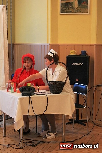 Zdjęcie w galerii na portalu naszraciborz.pl: To nie jest łatwa praca. Zawód: pracownik socjalny wiadomości z regionu