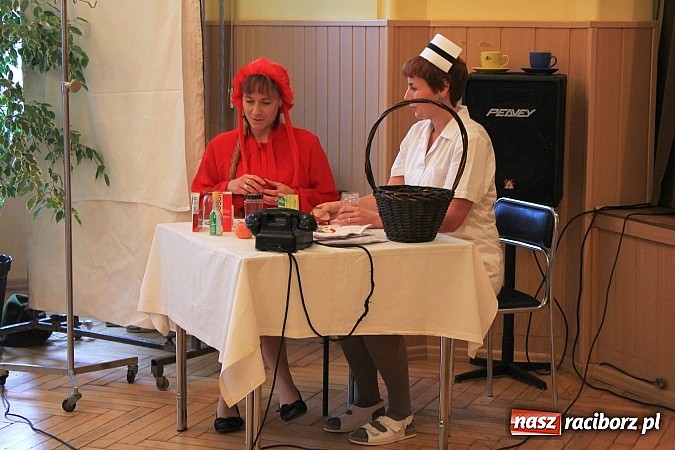 Zdjęcie w galerii na portalu naszraciborz.pl: To nie jest łatwa praca. Zawód: pracownik socjalny wiadomości z regionu