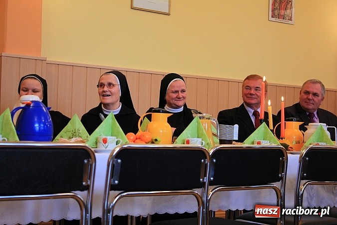 Zdjęcie w galerii na portalu naszraciborz.pl: To nie jest łatwa praca. Zawód: pracownik socjalny wiadomości z regionu