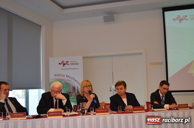 Zdjęcie w galerii na portalu naszraciborz.pl: Rewolucja śmieciowa w gminach nieunikniona i coraz bliżej wiadomości z regionu