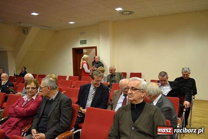 Zdjęcie w galerii na portalu naszraciborz.pl: Wernisaż malarstwa Jana Michała Stuchlego wiadomości z regionu