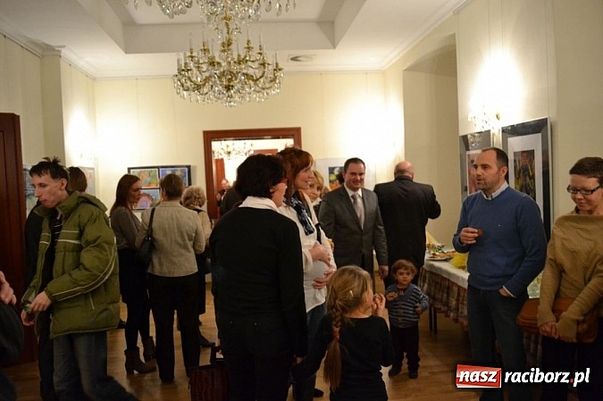 Zdjęcie w galerii na portalu naszraciborz.pl: Wernisaż malarstwa Jana Michała Stuchlego wiadomości z regionu