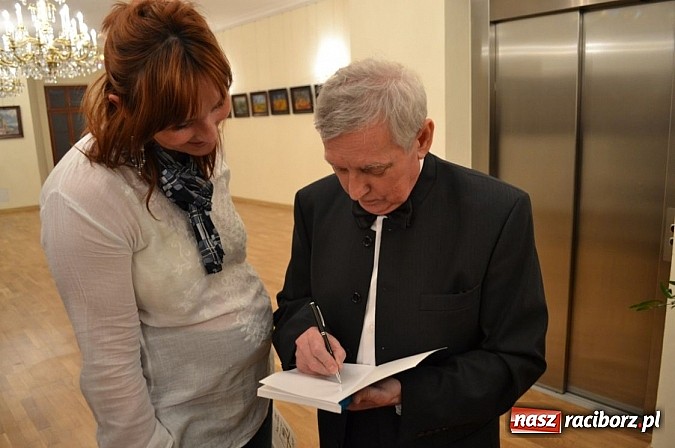 Zdjęcie w galerii na portalu naszraciborz.pl: Wernisaż malarstwa Jana Michała Stuchlego wiadomości z regionu