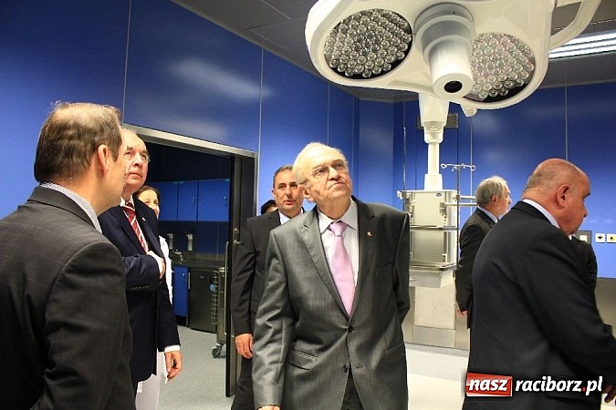 Zdjęcie w galerii na portalu naszraciborz.pl: Pokazali gościom nowe sale operacyjne wiadomości z regionu
