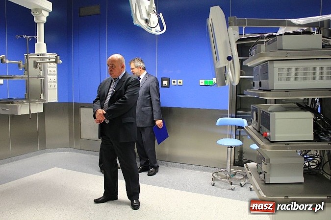 Zdjęcie w galerii na portalu naszraciborz.pl: Pokazali gościom nowe sale operacyjne wiadomości z regionu