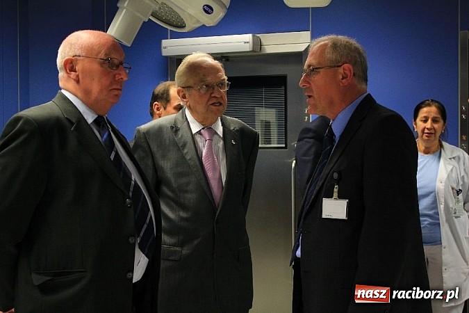 Zdjęcie w galerii na portalu naszraciborz.pl: Pokazali gościom nowe sale operacyjne wiadomości z regionu