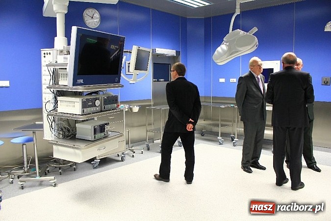 Zdjęcie w galerii na portalu naszraciborz.pl: Pokazali gościom nowe sale operacyjne wiadomości z regionu