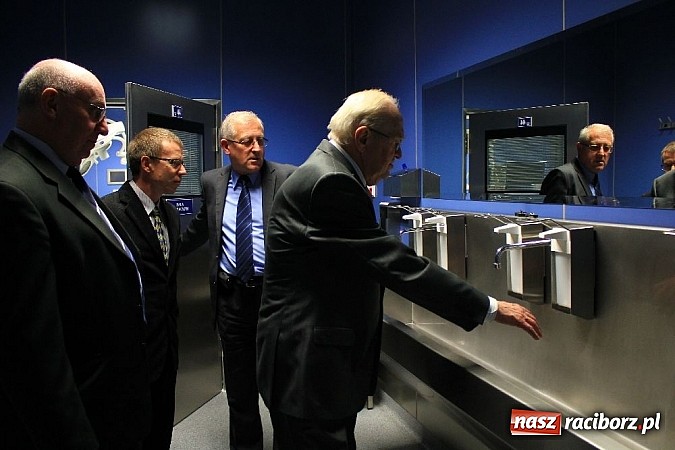 Zdjęcie w galerii na portalu naszraciborz.pl: Pokazali gościom nowe sale operacyjne wiadomości z regionu