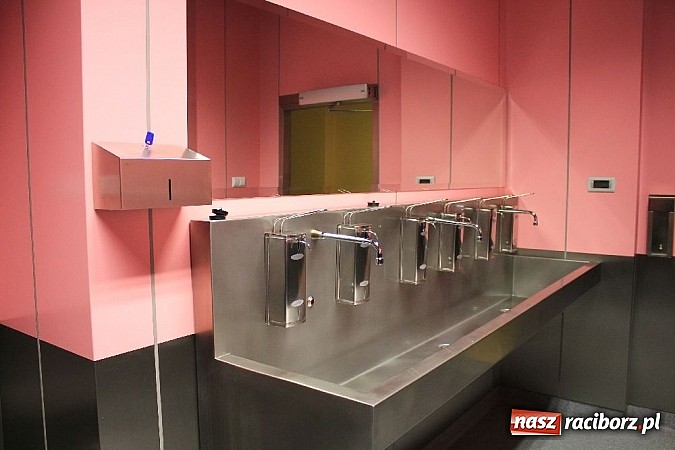 Zdjęcie w galerii na portalu naszraciborz.pl: Pokazali gościom nowe sale operacyjne wiadomości z regionu