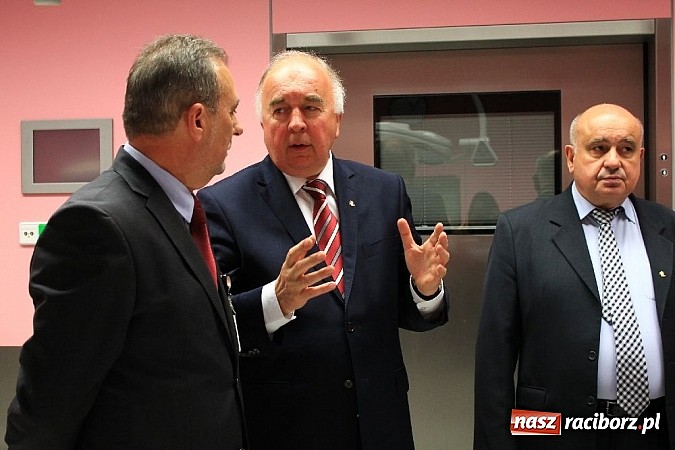 Zdjęcie w galerii na portalu naszraciborz.pl: Pokazali gościom nowe sale operacyjne wiadomości z regionu