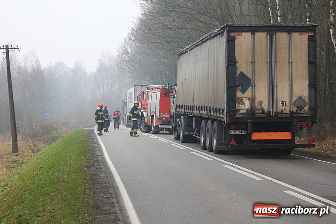 Zdjęcie w galerii na portalu naszraciborz.pl: Śmiertelny wypadek na drodze Racibórz-Szymocice. Nie żyje sołtys Nędzy wiadomości z regionu