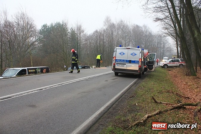 Zdjęcie w galerii na portalu naszraciborz.pl: Śmiertelny wypadek na drodze Racibórz-Szymocice. Nie żyje sołtys Nędzy wiadomości z regionu