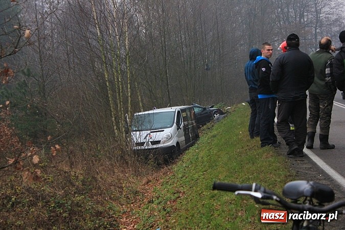 Zdjęcie w galerii na portalu naszraciborz.pl: Śmiertelny wypadek na drodze Racibórz-Szymocice. Nie żyje sołtys Nędzy wiadomości z regionu