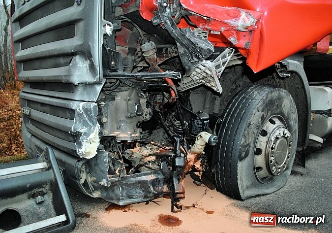 Zdjęcie w galerii na portalu naszraciborz.pl: Śmiertelny wypadek na drodze Racibórz-Szymocice. Nie żyje sołtys Nędzy wiadomości z regionu