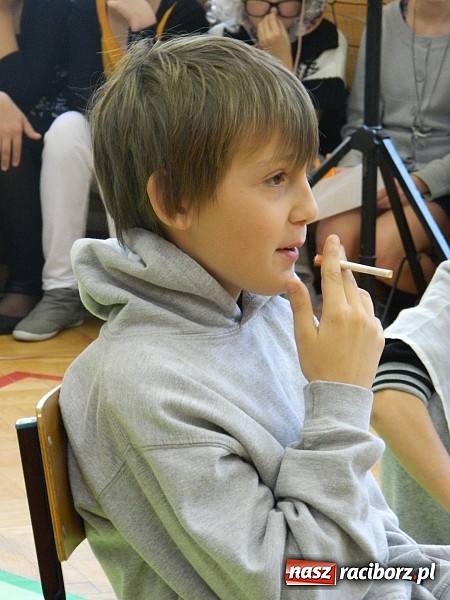 Zdjęcie w galerii na portalu naszraciborz.pl: Papieros kusi… Dzieci mówią: Nie! wiadomości z regionu