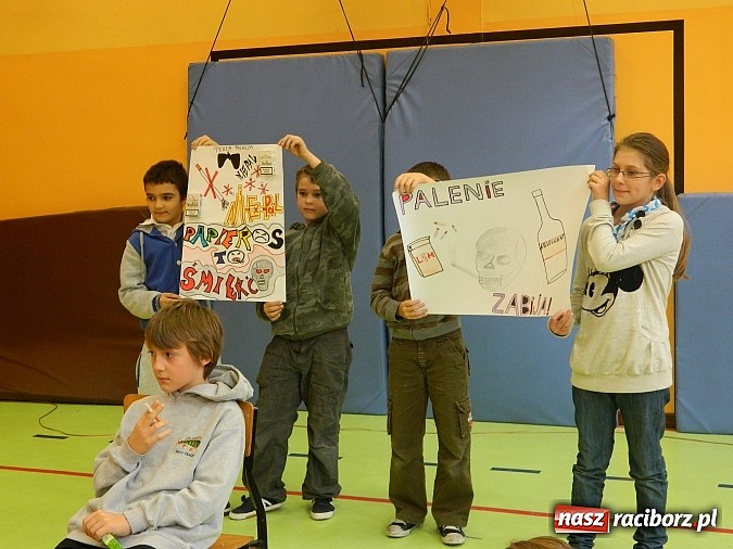 Zdjęcie w galerii na portalu naszraciborz.pl: Papieros kusi… Dzieci mówią: Nie! wiadomości z regionu