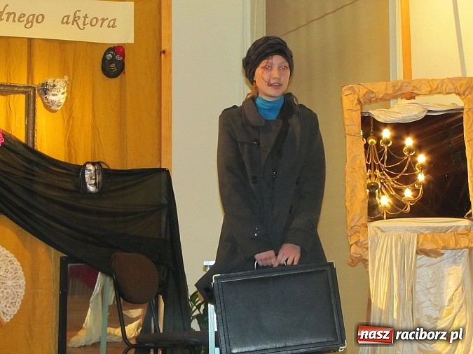 Zdjęcie w galerii na portalu naszraciborz.pl: Pokazali co potrafią. Konkurs na monodram wiadomości z regionu