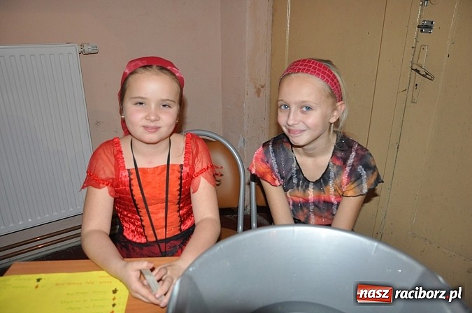 Zdjęcie w galerii na portalu naszraciborz.pl: W Krzanowicach najmłodsi bawili się na integracyjnych Andrzejkach wiadomości z regionu