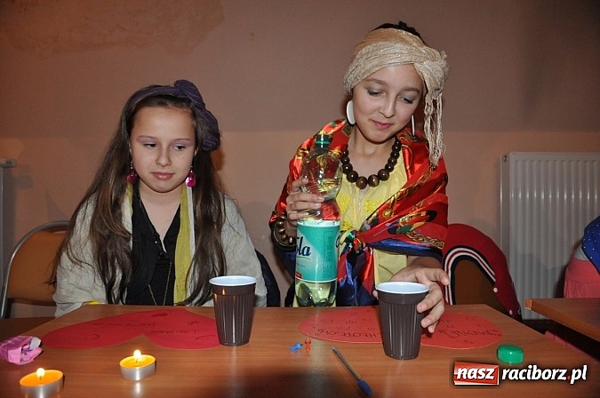Zdjęcie w galerii na portalu naszraciborz.pl: W Krzanowicach najmłodsi bawili się na integracyjnych Andrzejkach wiadomości z regionu