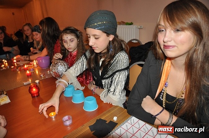 Zdjęcie w galerii na portalu naszraciborz.pl: W Krzanowicach najmłodsi bawili się na integracyjnych Andrzejkach wiadomości z regionu