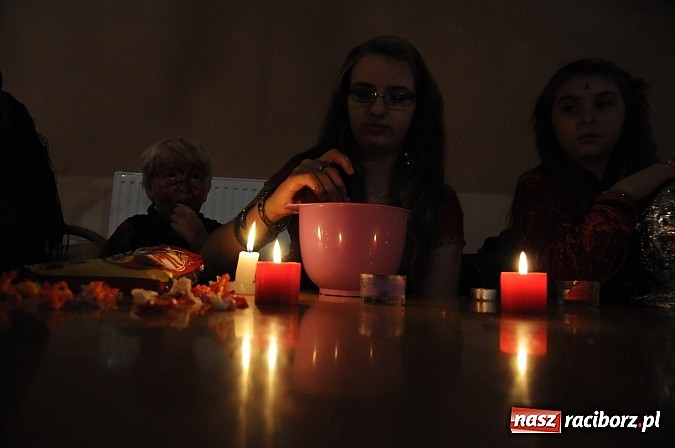 Zdjęcie w galerii na portalu naszraciborz.pl: W Krzanowicach najmłodsi bawili się na integracyjnych Andrzejkach wiadomości z regionu