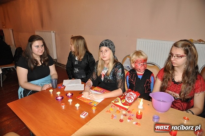 Zdjęcie w galerii na portalu naszraciborz.pl: W Krzanowicach najmłodsi bawili się na integracyjnych Andrzejkach wiadomości z regionu