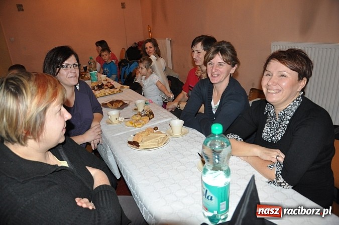 Zdjęcie w galerii na portalu naszraciborz.pl: W Krzanowicach najmłodsi bawili się na integracyjnych Andrzejkach wiadomości z regionu