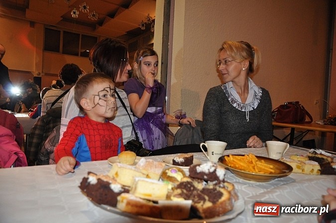 Zdjęcie w galerii na portalu naszraciborz.pl: W Krzanowicach najmłodsi bawili się na integracyjnych Andrzejkach wiadomości z regionu