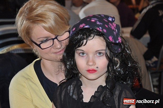 Zdjęcie w galerii na portalu naszraciborz.pl: W Krzanowicach najmłodsi bawili się na integracyjnych Andrzejkach wiadomości z regionu