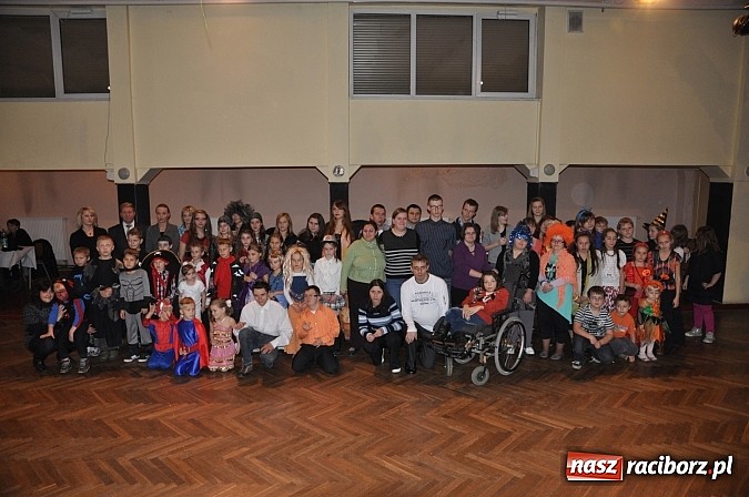 Zdjęcie w galerii na portalu naszraciborz.pl: W Krzanowicach najmłodsi bawili się na integracyjnych Andrzejkach wiadomości z regionu