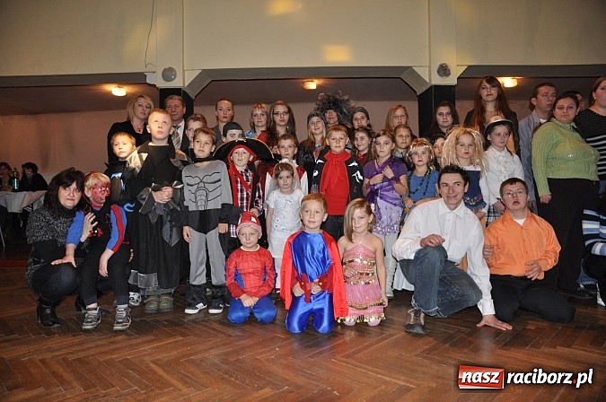 Zdjęcie w galerii na portalu naszraciborz.pl: W Krzanowicach najmłodsi bawili się na integracyjnych Andrzejkach wiadomości z regionu