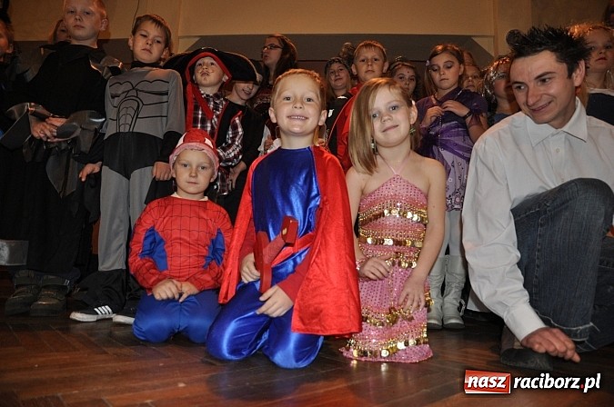 Zdjęcie w galerii na portalu naszraciborz.pl: W Krzanowicach najmłodsi bawili się na integracyjnych Andrzejkach wiadomości z regionu