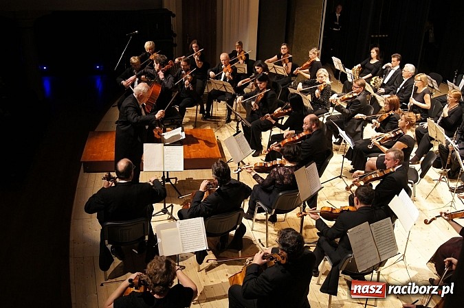 Zdjęcie w galerii na portalu naszraciborz.pl: Wiolonczelista podbił serca raciborzan wiadomości z regionu