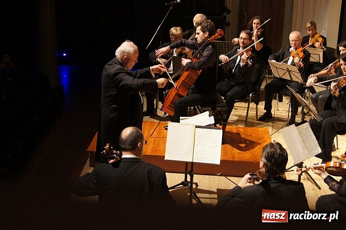 Zdjęcie w galerii na portalu naszraciborz.pl: Wiolonczelista podbił serca raciborzan wiadomości z regionu