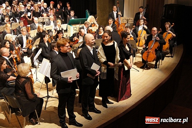 Zdjęcie w galerii na portalu naszraciborz.pl: Wiolonczelista podbił serca raciborzan wiadomości z regionu