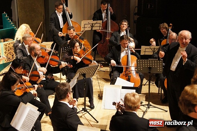 Zdjęcie w galerii na portalu naszraciborz.pl: Wiolonczelista podbił serca raciborzan wiadomości z regionu