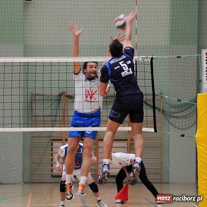 Zdjęcie w galerii na portalu naszraciborz.pl: Klapa przy Łąkowej. AZS przegrał z Juvenią wiadomości z regionu