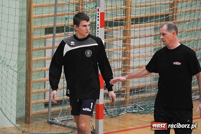 Zdjęcie w galerii na portalu naszraciborz.pl: Klapa przy Łąkowej. AZS przegrał z Juvenią wiadomości z regionu