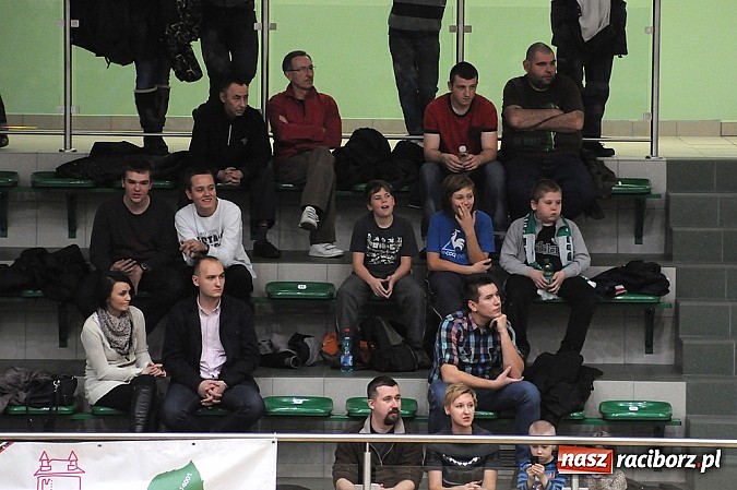 Zdjęcie w galerii na portalu naszraciborz.pl: Klapa przy Łąkowej. AZS przegrał z Juvenią wiadomości z regionu