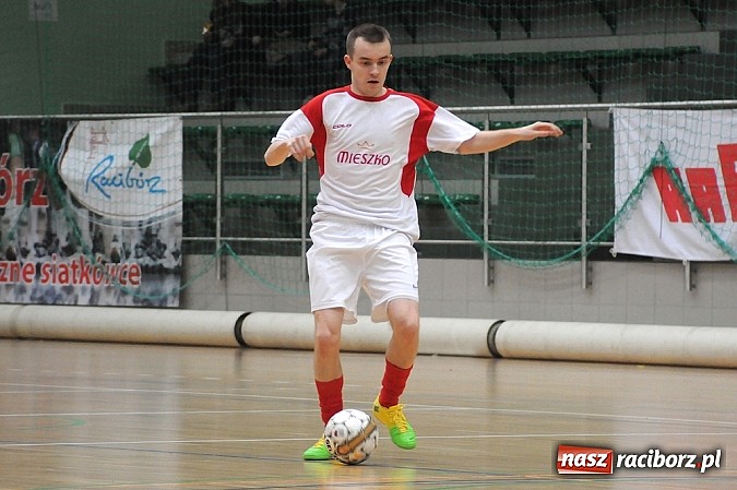 Zdjęcie w galerii na portalu naszraciborz.pl: Mieszko wyrwało punkt w końcówce wiadomości z regionu