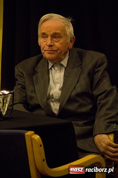 Zdjęcie w galerii na portalu naszraciborz.pl: W Strzesze promowano nowy Almanach wiadomości z regionu