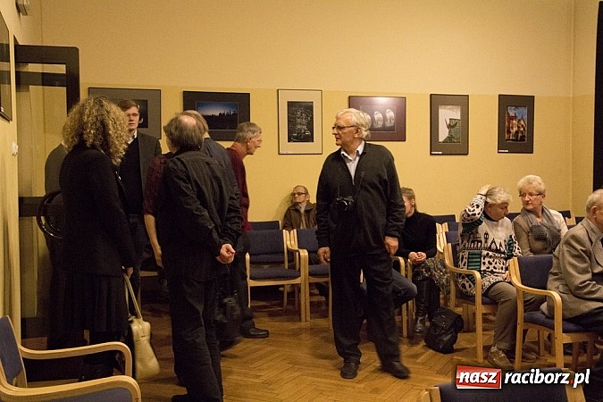 Zdjęcie w galerii na portalu naszraciborz.pl: W Strzesze promowano nowy Almanach wiadomości z regionu