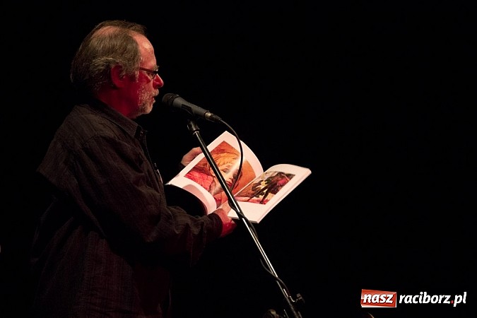 Zdjęcie w galerii na portalu naszraciborz.pl: W Strzesze promowano nowy Almanach wiadomości z regionu