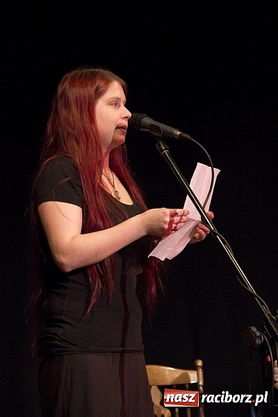 Zdjęcie w galerii na portalu naszraciborz.pl: W Strzesze promowano nowy Almanach wiadomości z regionu