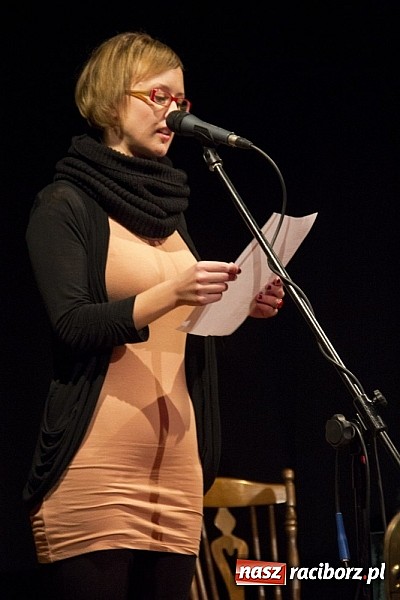 Zdjęcie w galerii na portalu naszraciborz.pl: W Strzesze promowano nowy Almanach wiadomości z regionu