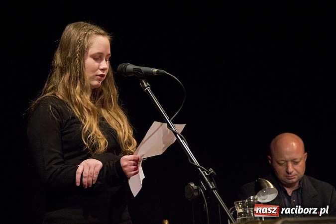 Zdjęcie w galerii na portalu naszraciborz.pl: W Strzesze promowano nowy Almanach wiadomości z regionu